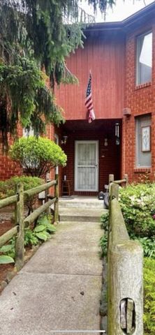 1458 Forest Hill Rd #2, Staten Island, NY 10314