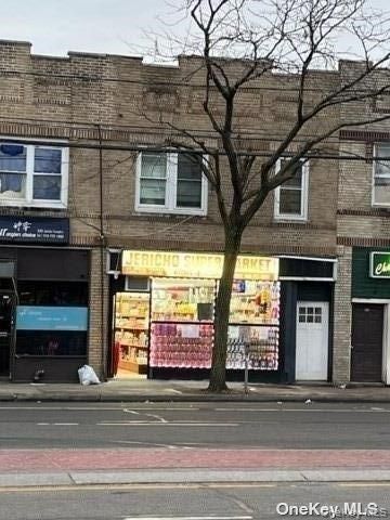 318 Jericho Tpke #1R, Floral Park, NY 11001