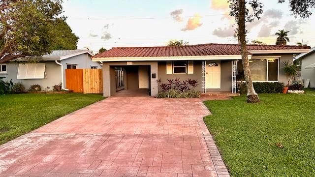 4630 NE 3rd Ter, Fort Lauderdale, FL 33334