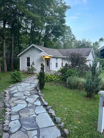 40 Academy St, Shandaken, NY 12465