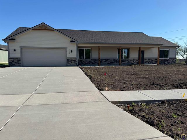 7600 SW 24th Ter, Topeka, KS 66614