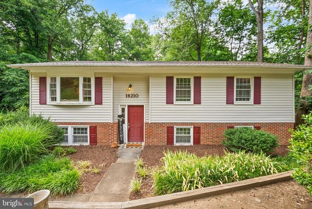 16210 Sheffield Dr, Dumfries, VA 22025