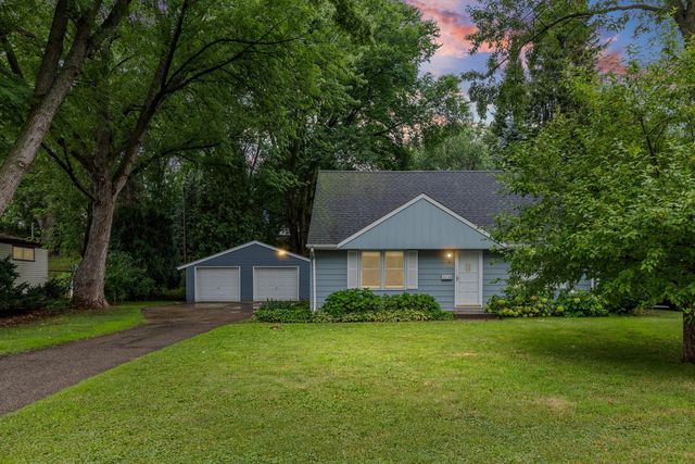 8236 Queen Ave S, Bloomington, MN 55431