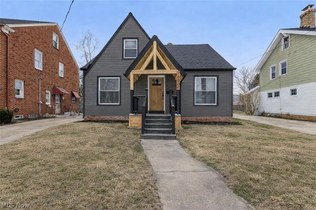 16305 Marquis Ave, Cleveland, OH 44111