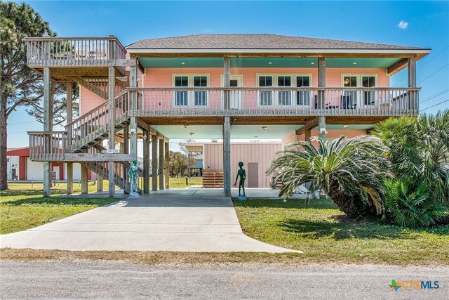 211 W  Taylor Ave, Port O Connor, TX 77982