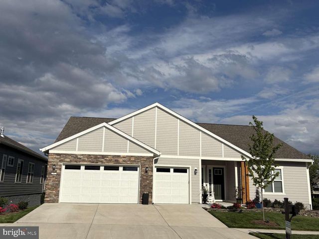 107 Yellow Birch Ct, Lake Frederick, VA 22630