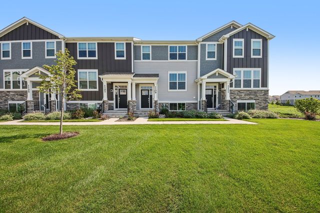 1109 Atterberg Rd #4102, South Elgin, IL 60177