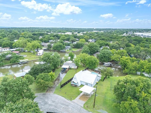 4404 W  Fernwood Ct, Granbury, TX 76049