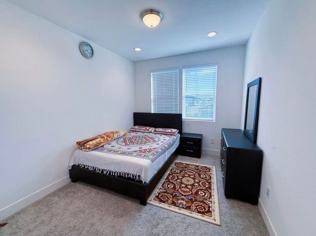 2017 Caddyshack Dr, Santa Rosa, CA 95407