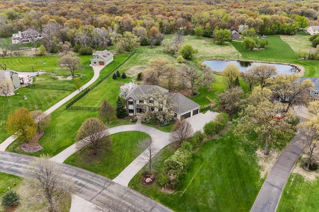 2660 Deer Rdg NE, Blaine, MN 55449