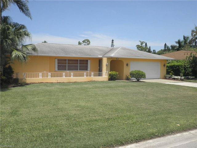 4320 Beechwood Lake Dr, Naples, FL 34112