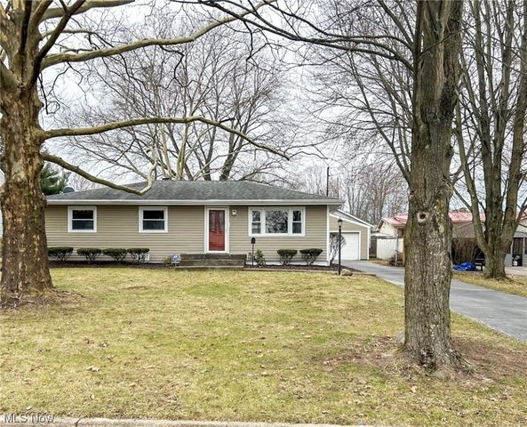 7382 Ranier Trl, Youngstown, OH 44512