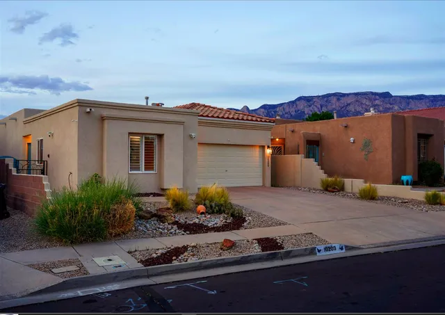 10209 Jarash Pl NE, Albuquerque, NM 87122