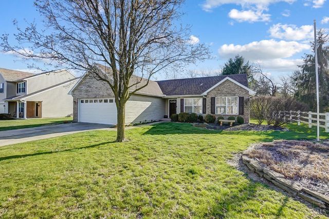 7024 Country Walk Dr, Franklin, OH 45005