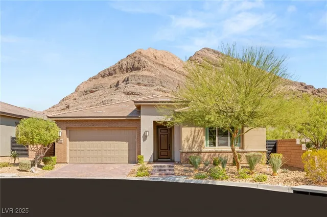 10890 Red Yucca Dr, Las Vegas, NV 89138