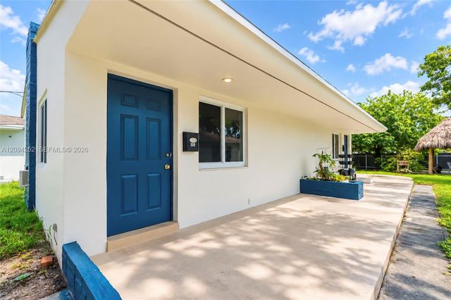123 SE 2nd Ave #1, Hallandale, FL 33009