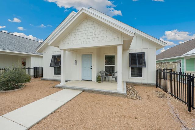 1368 Dexters Place #1, New Braunfels, TX 78130