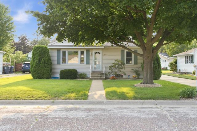3160 26th STREET S S, La Crosse, WI 54601