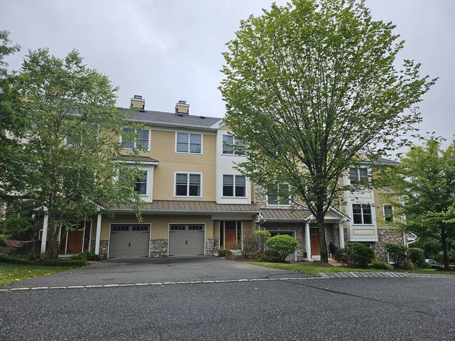 20 Park Pl, Mountain Lakes, NJ 07046