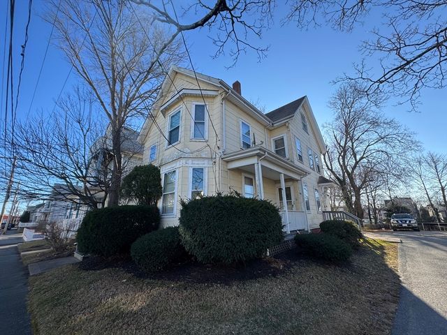 58-60 Calmar St, Brockton, MA 02301
