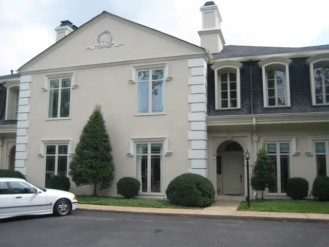 615 Belle Meade Blvd #108, Nashville, TN 37205
