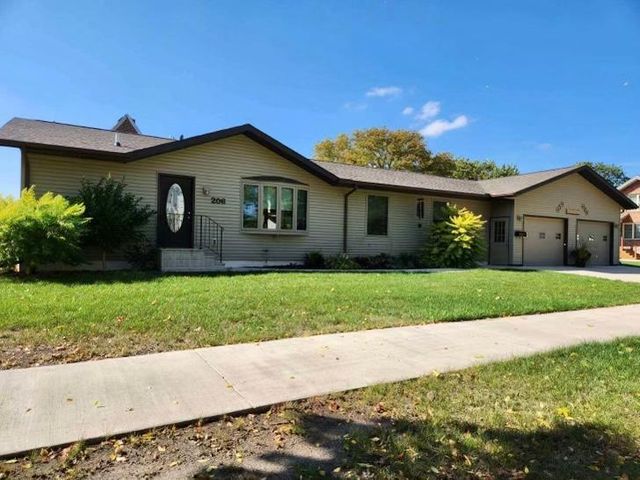 206 N  Spring Ave, Springfield, MN 56087