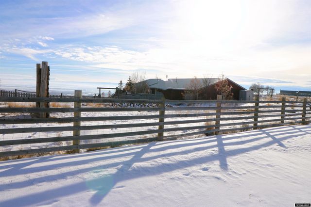 4711 Valley View Rd, Riverton, WY 82501