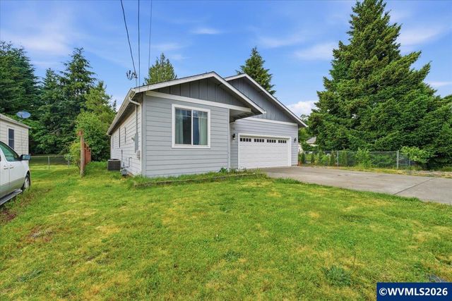 755 E  Ash St, Lebanon, OR 97355