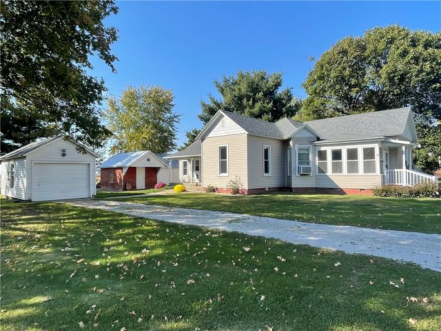 209 N  French St, Brocton, IL 61917