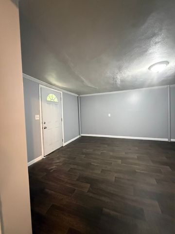 5490 Sigman St, Stone Mountain, GA 30083