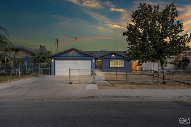 117 Tyree Toliver St, Bakersfield, CA 93307