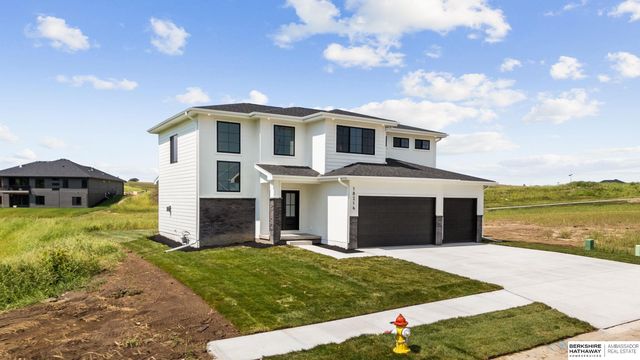 18214 Cooper St, Gretna, NE 68028