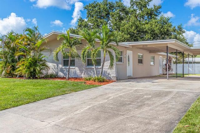 2370 Chaucer St, Clearwater, FL 33765