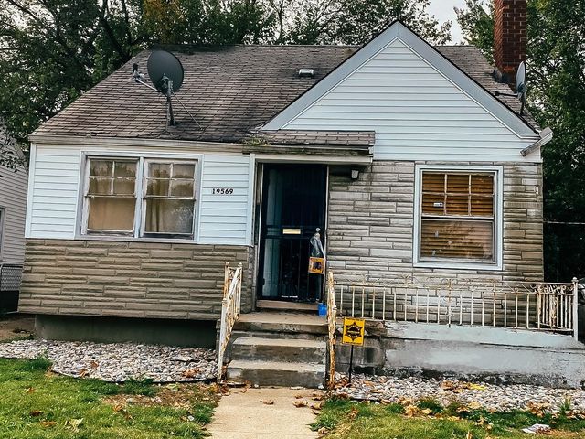 19569 Dresden St, Detroit, MI 48205