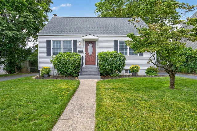 137 Wantagh Avenue, Levittown, NY 11756