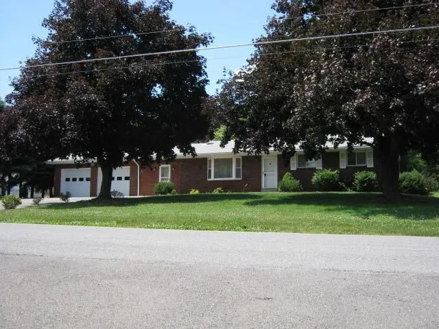 35 Municipal Rd, New Ringgold, PA 17960