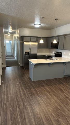 767 N  260 W #1, Vineyard, UT 84059