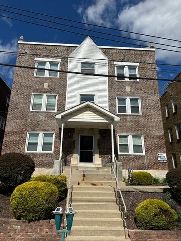 716 Roselawn Ave #8, Pittsburgh, PA 15228