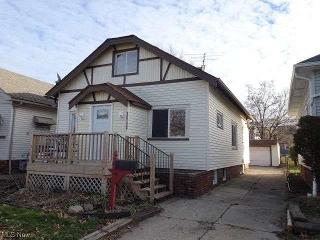 12713 North Rd, Cleveland, OH 44111