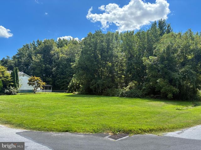 28 4th Ave, Penns Grove, NJ 08069