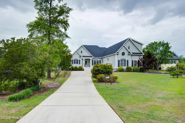 113 Bowline Road, New Bern, NC 28562