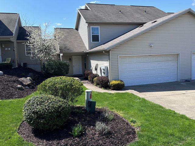 11 Fountain Dr, Kent, OH 44240