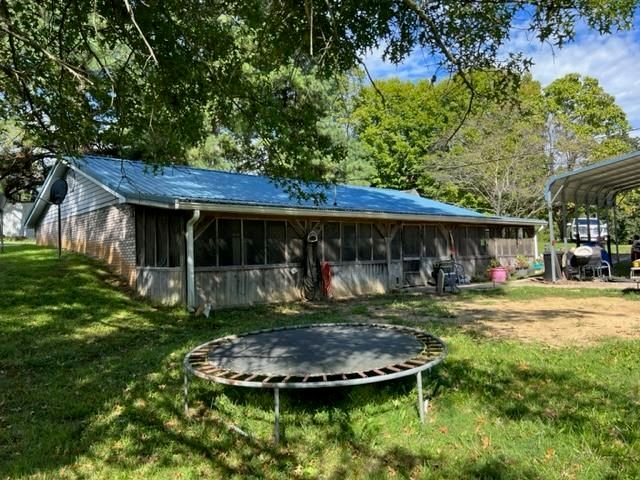 11135 State Route 141 S, Morganfield, KY 42437