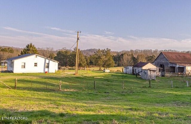 762 Old Tellico Hwy, Madisonville, TN 37354