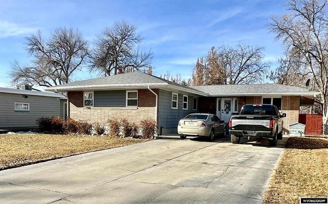 805 Charles Ave, Worland, WY 82401