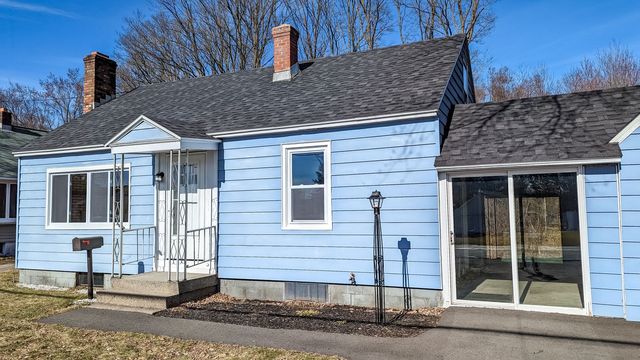 2451 Curry Rd, Schenectady, NY 12303