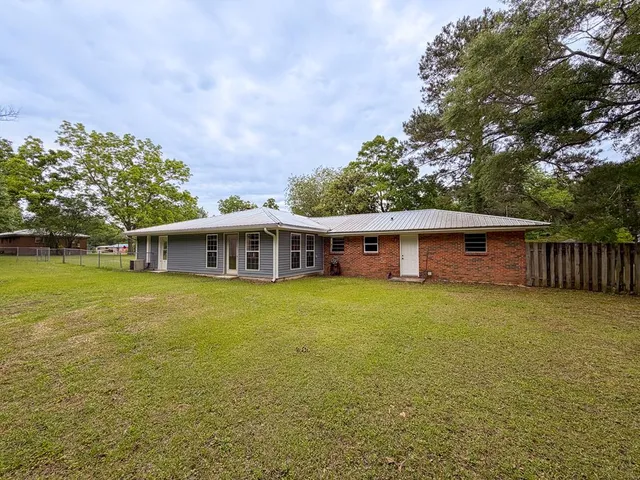 180 S  Rex Ave, Slocomb, AL 36375