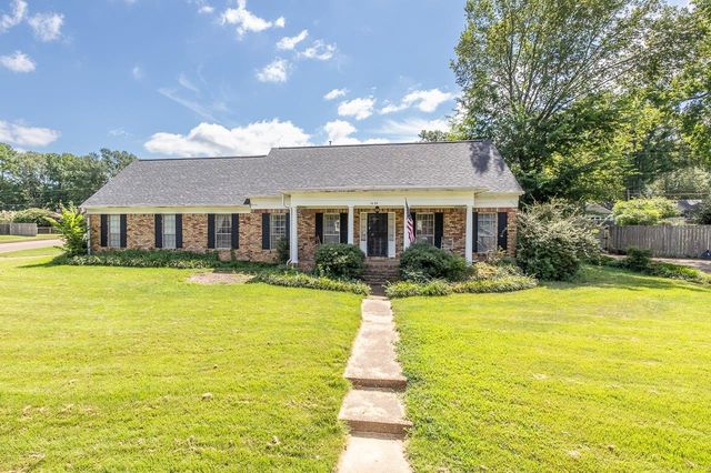 1636 Poplar Estates Pkwy, Germantown, TN 38138