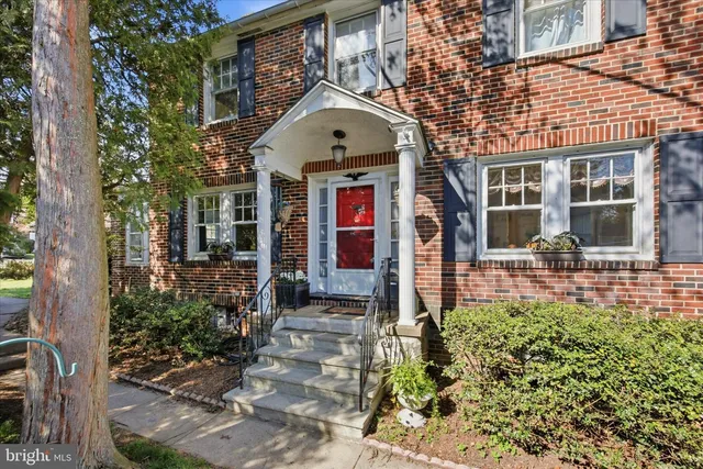 715 N  Easton Rd, Glenside, PA 19038