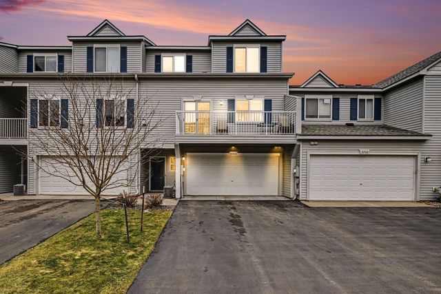 3706 Abercrombie Ln, Stillwater, MN 55082